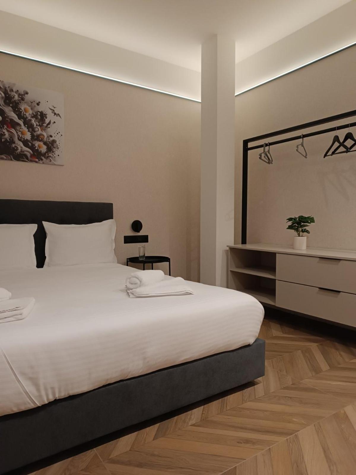 M Star Rooms, Private Parking, Sofia Top Center Buitenkant foto