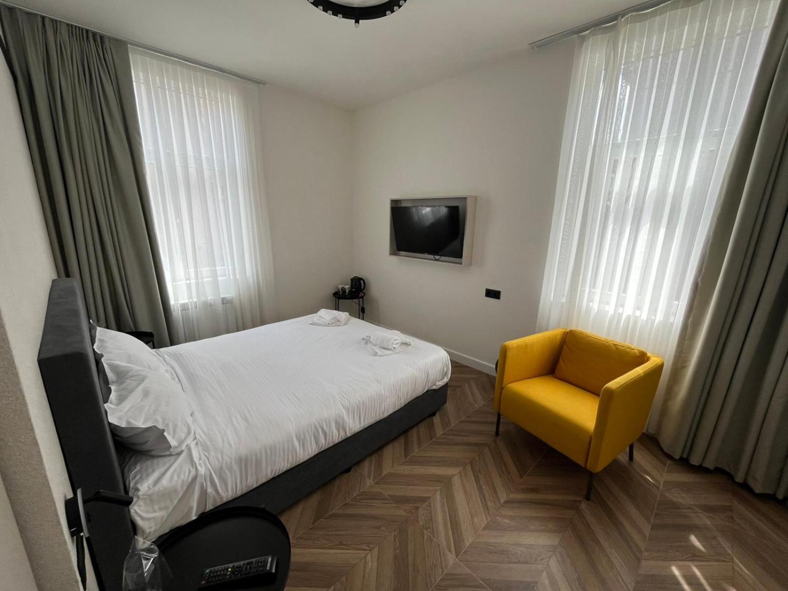 M Star Rooms, Private Parking, Sofia Top Center Buitenkant foto