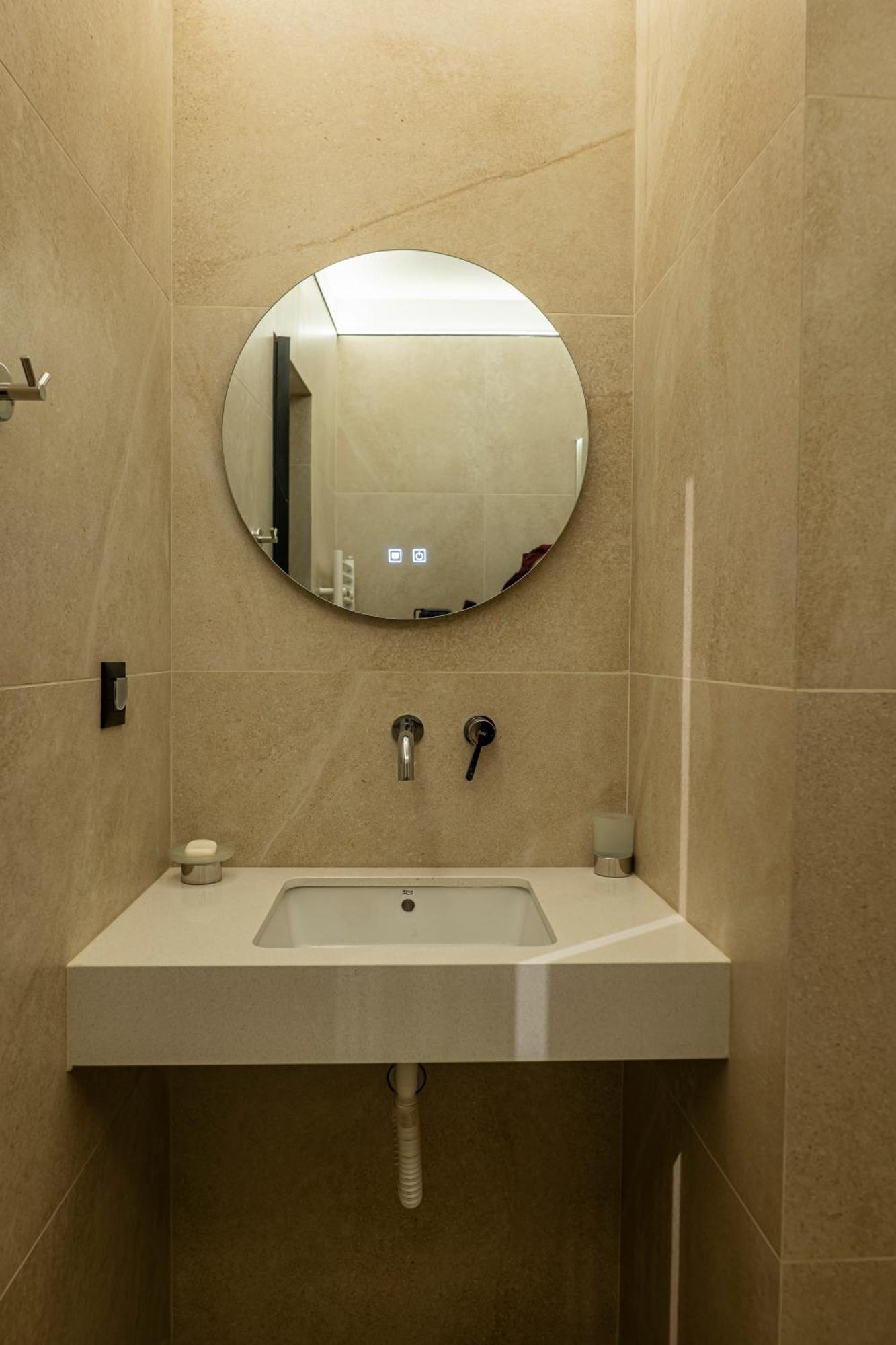 M Star Rooms, Private Parking, Sofia Top Center Buitenkant foto